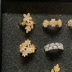 Elegant Gold and Silver Floral Rings Set